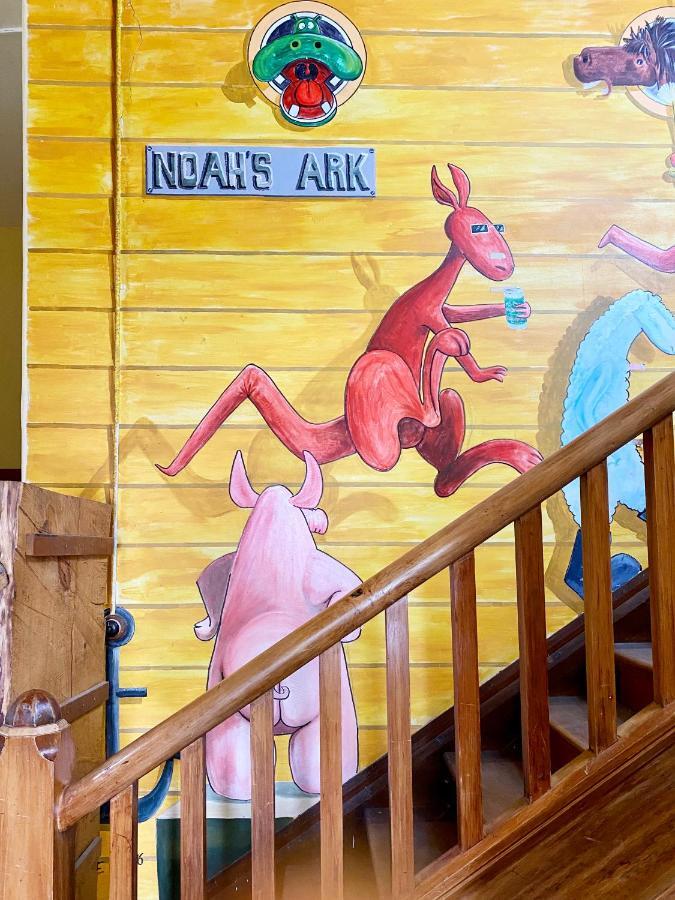 Auberge de jeunesse Noah'S Ark Backpackers à Greymouth Extérieur photo